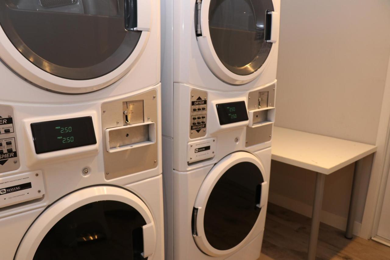 A Stylish Stay W/ A Queen Bed, Heated Floors.. #34 Бруклин Екстериор снимка
