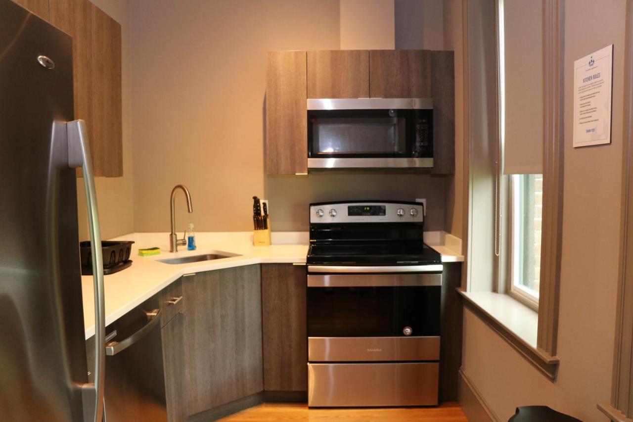 A Stylish Stay W/ A Queen Bed, Heated Floors.. #34 Бруклин Екстериор снимка